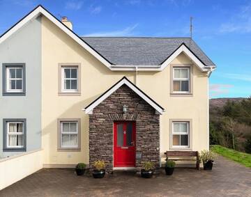 Фотографии Дома для отпуска Salmons Leap Sneem Village Kerry г. Сним (Ирландия) №2 Фото Дома для отпуска Salmons Leap Sneem Village Kerry г. Сним 2