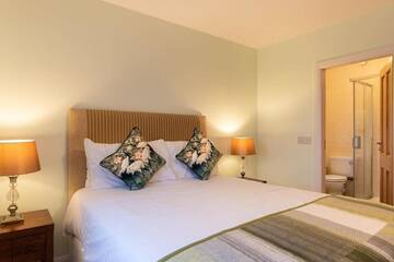 Фото номера Дом с 3 спальнями Дома для отпуска Salmons Leap Sneem Village Kerry г. Сним 35